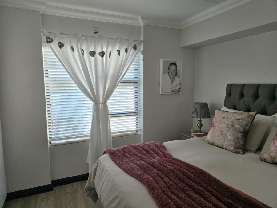 2 Bedroom Property for Sale in Buh Rein Estate Western Cape